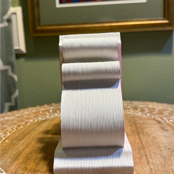 Set of Solid Wood Pink and White Bookends - Picture 13 of 17